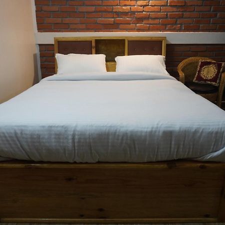 Dorsen Homestay Shillong Eksteriør billede